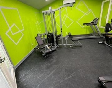 2311 Balsam Drive - Photo Thumbnail 9