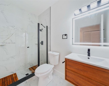 1551 Seagrape Way - Photo Thumbnail 15