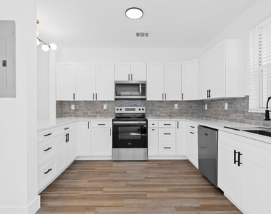 1551 Seagrape Way - Photo Thumbnail 14