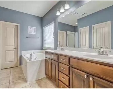 2017 Laurel Forest Drive - Photo Thumbnail 2