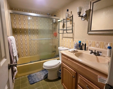 1301 Nw 12th Avenue - Photo Thumbnail 10