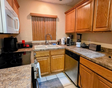 1301 Nw 12th Avenue - Photo Thumbnail 5