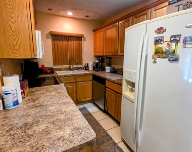 1301 Nw 12th Avenue - Photo Thumbnail 4