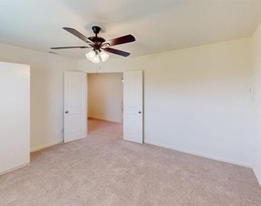 4529 Wood Fern Road - Photo Thumbnail 7