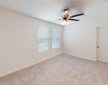 4529 Wood Fern Road - Photo Thumbnail 14