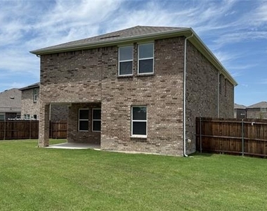 4529 Wood Fern Road - Photo Thumbnail 26