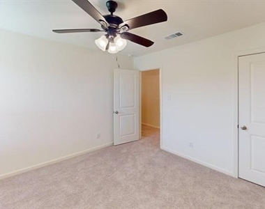 4529 Wood Fern Road - Photo Thumbnail 13