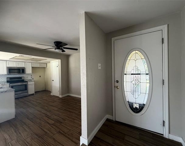 726 Ravencroft Drive - Photo Thumbnail 19