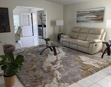 3416 Feriwinkle Court - Photo Thumbnail 11