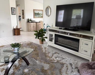 3416 Feriwinkle Court - Photo Thumbnail 10