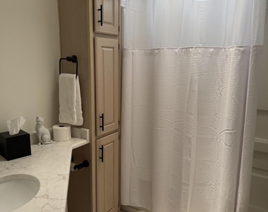 3416 Feriwinkle Court - Photo Thumbnail 6