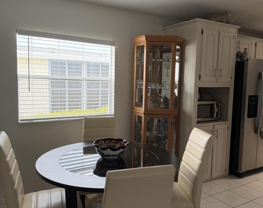 3416 Feriwinkle Court - Photo Thumbnail 7