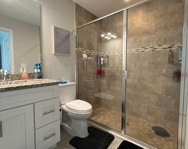 349 Nw Hibiscus Street - Photo Thumbnail 14