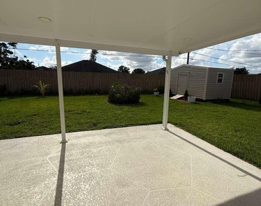 349 Nw Hibiscus Street - Photo Thumbnail 17