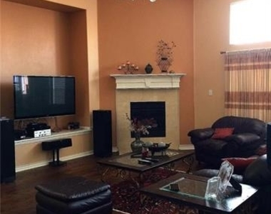 5605 Seneca Drive - Photo Thumbnail 5
