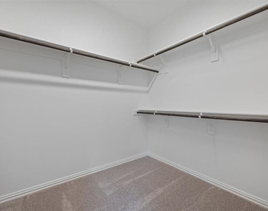 3513 Sunflower Street - Photo Thumbnail 13