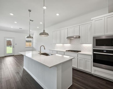 3513 Sunflower Street - Photo Thumbnail 7