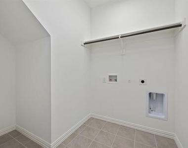 3513 Sunflower Street - Photo Thumbnail 14