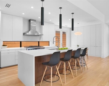 4135 Valley Ridge Road - Photo Thumbnail 6
