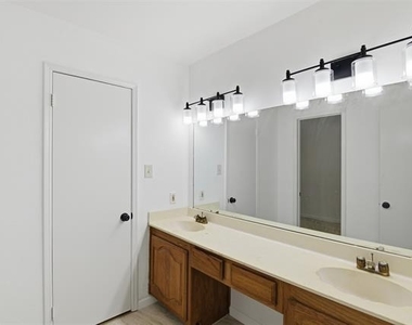 9305 Shipman Street - Photo Thumbnail 21