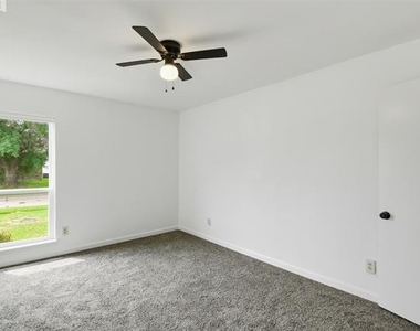 9305 Shipman Street - Photo Thumbnail 15