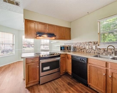 6703 Dusty Ridge Trail - Photo Thumbnail 5
