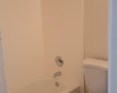 15601 N 27 Street - Photo Thumbnail 5