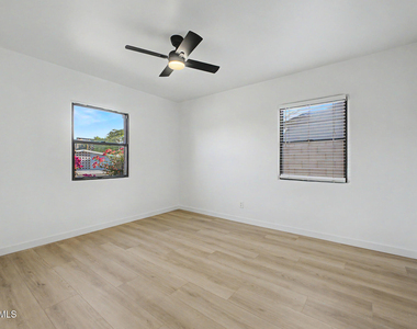 156 W Highland Avenue - Photo Thumbnail 6