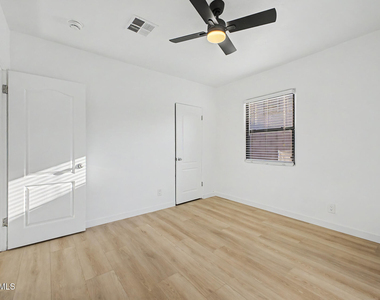 156 W Highland Avenue - Photo Thumbnail 10