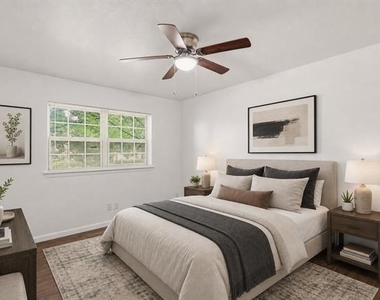 7929 Royal Lane - Photo Thumbnail 3