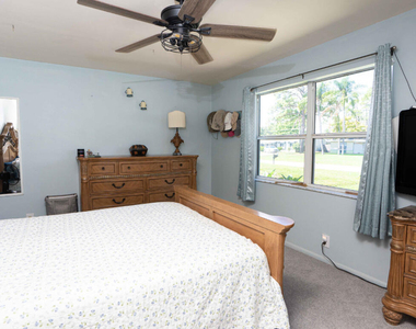 1881 Se Manth Lane - Photo Thumbnail 4