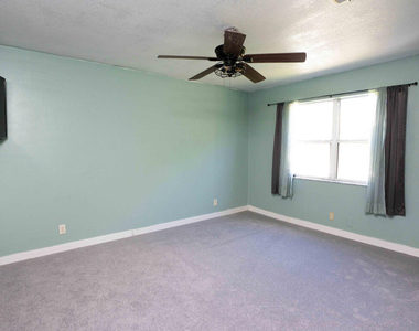 1881 Se Manth Lane - Photo Thumbnail 7