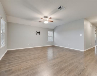 1501 Hidden Bluff Crossing - Photo Thumbnail 5