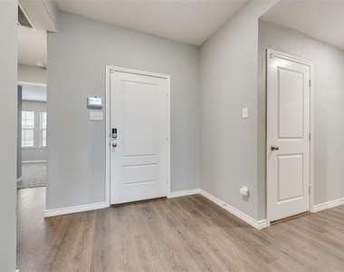 1501 Hidden Bluff Crossing - Photo Thumbnail 3
