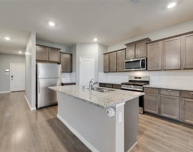 1501 Hidden Bluff Crossing - Photo Thumbnail 10