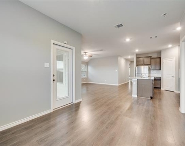 1501 Hidden Bluff Crossing - Photo Thumbnail 9