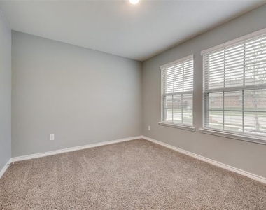 1501 Hidden Bluff Crossing - Photo Thumbnail 17