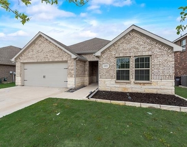 1501 Hidden Bluff Crossing - Photo Thumbnail 2