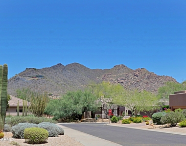 34106 N 66th Way - Photo Thumbnail 2