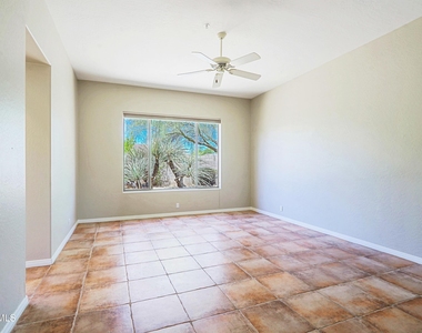 34106 N 66th Way - Photo Thumbnail 18