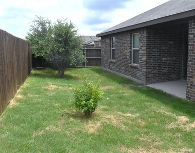 111 Real Quiet Lane - Photo Thumbnail 16