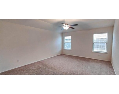 1413 Trumpet Drive - Photo Thumbnail 11