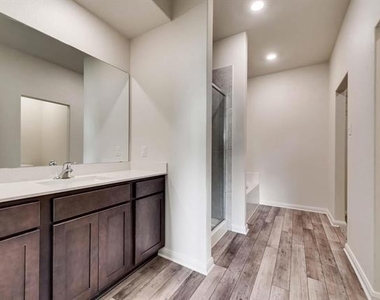 3024 Chico Drive - Photo Thumbnail 6