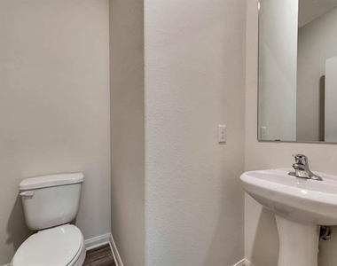 3024 Chico Drive - Photo Thumbnail 4