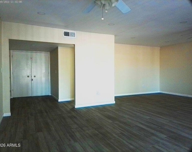 11644 N Balboa Drive - Photo Thumbnail 12
