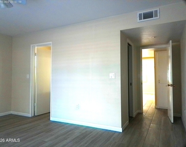 11644 N Balboa Drive - Photo Thumbnail 15