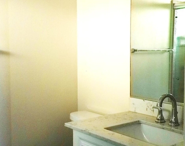 11644 N Balboa Drive - Photo Thumbnail 19