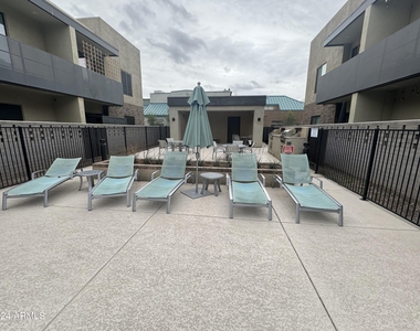 901 S Smith Road - Photo Thumbnail 53