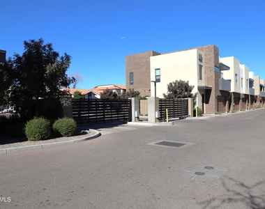 901 S Smith Road - Photo Thumbnail 51