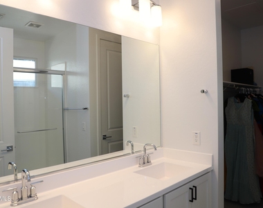 901 S Smith Road - Photo Thumbnail 35